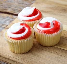 Cupcake, Mini, Strawberry Shortcake, Strawberry Swirl Vanilla Frosting, 0.8oz, AA